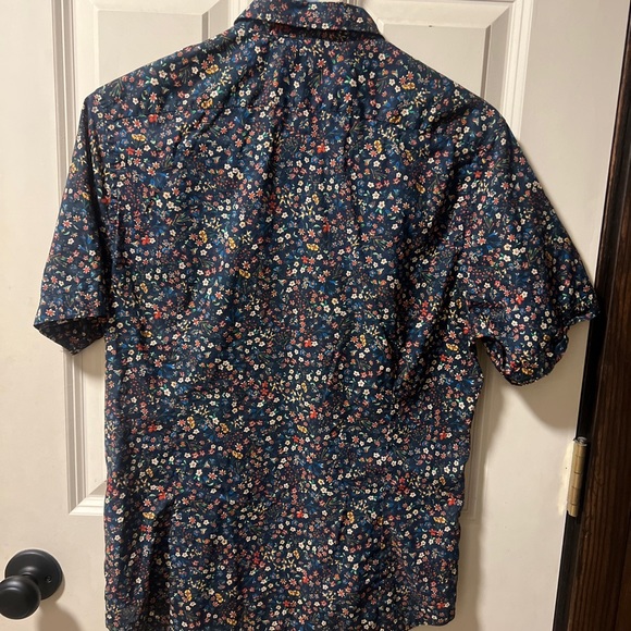 Good Man Brand Medium Shirt Short Sleeve Button Front Floral Print Pocket Floral - Picture 5 of 7